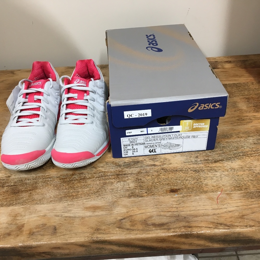 Asics Gel Resolution 7 - Women's Size 8